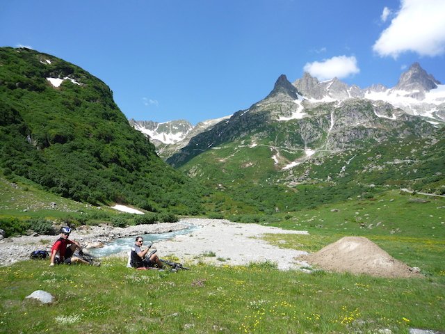 p1000105